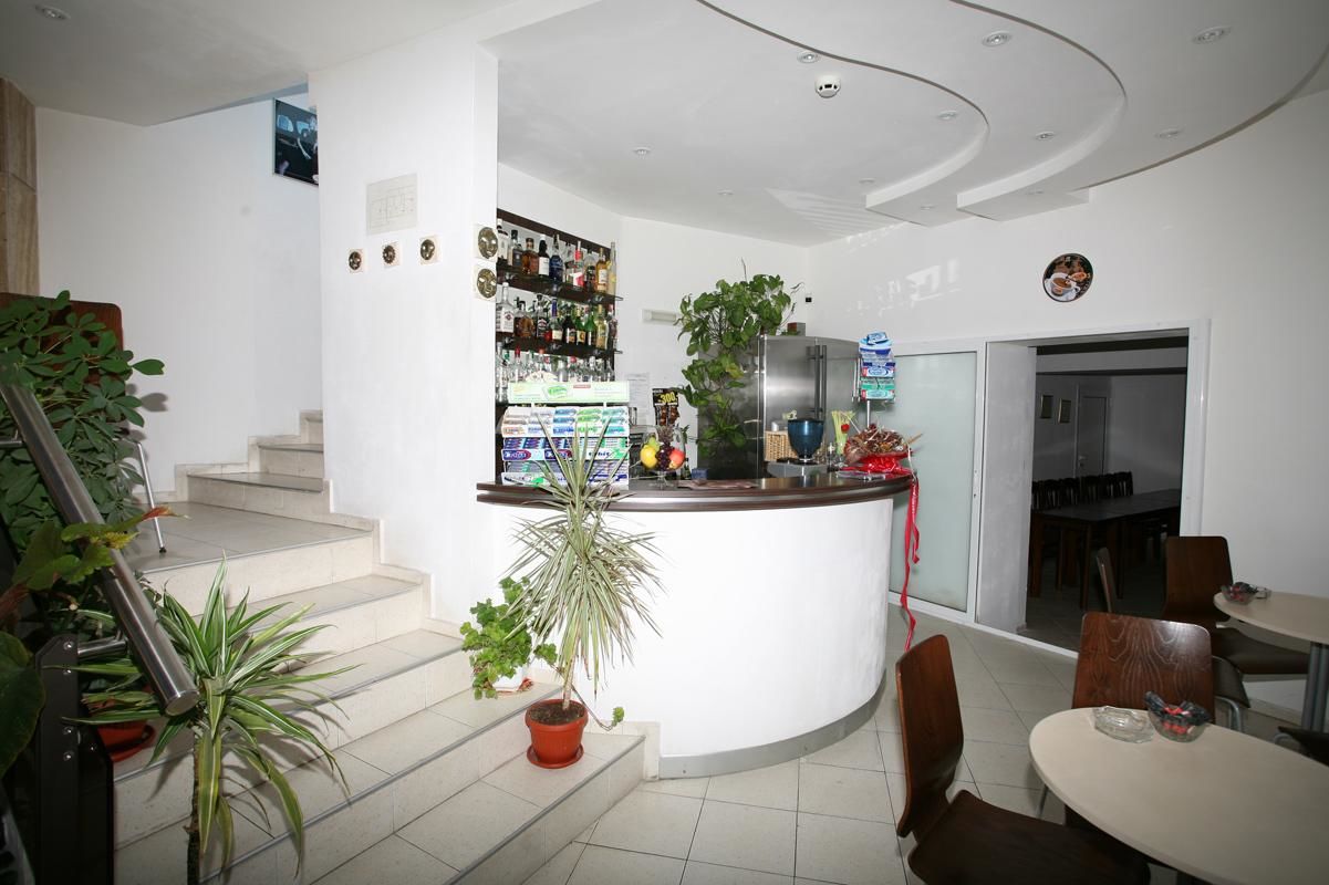 Отель Art Hotel Galeria Плевен-8