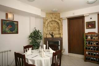 Отель Art Hotel Galeria Плевен-2