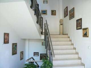 Отель Art Hotel Galeria Плевен-6